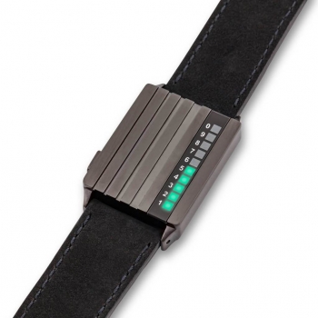 http://www.megafishki.com/files/products/retsu-led-watch-tokyoflash-japan-black-case-black-suede-leather-strap-green-leds-04_2048x.800x600w.jpg?a107b9f80411b5bb7f6cd639c7515c41